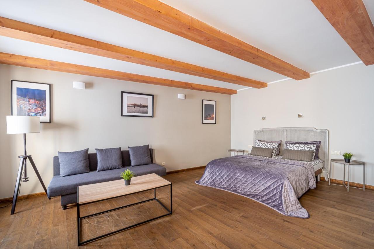 Enjoy Old Town Vibes In 1716 Laipu Residence With 4 Stylish Apartments And 1 Penthouse Riga Exterior photo
