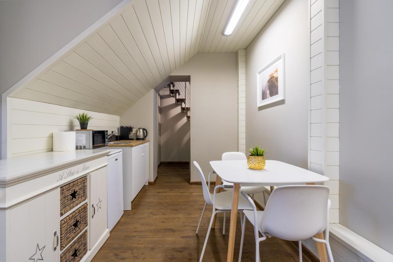 Enjoy Old Town Vibes In 1716 Laipu Residence With 4 Stylish Apartments And 1 Penthouse Riga Exterior photo